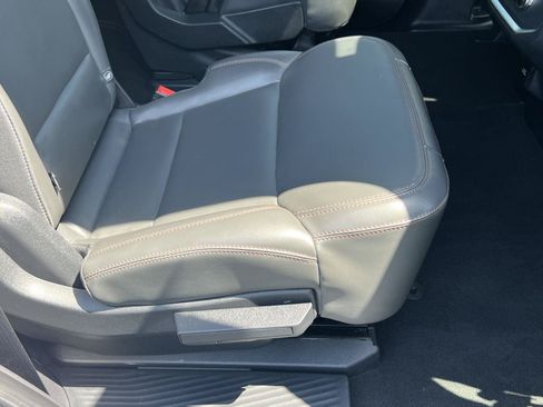 Used 2025 Ford Expedition Active AWD/4WD image 22