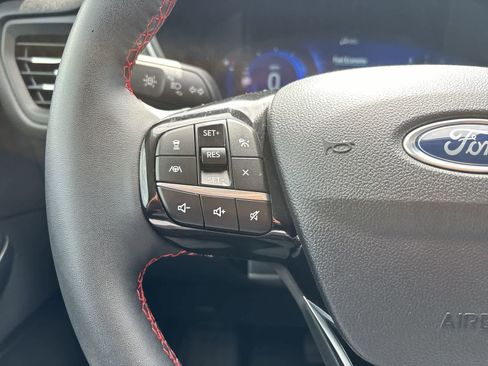 Used 2021 Ford Escape SEL w/ SEL Stealth AWD Package image 10