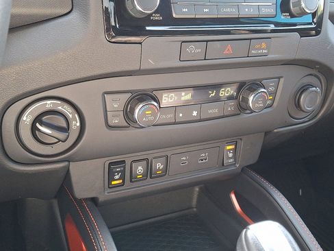 Certified 2024 Nissan Frontier PRO-4X w/ Pro Convenience Package AWD/4WD image 18