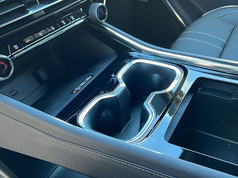 New 2026 Chevrolet Traverse High Country image 24