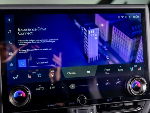Used 2024 Lexus GX 550 w/ Accessory Package (2T) AWD/4WD image 20