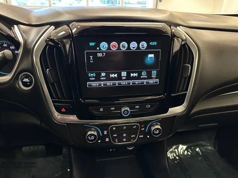 Used 2018 Chevrolet Traverse LT AWD/4WD image 11