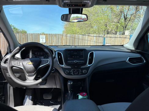 Used 2019 Chevrolet Equinox LS image 18