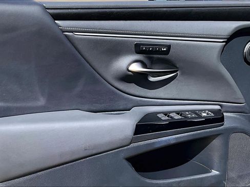 Used 2024 Lexus ES 350 w/ Premium Package image 25