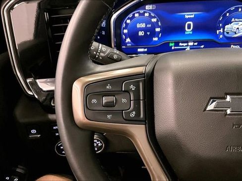Used 2024 Chevrolet Silverado 2500 High Country w/ High Country Premium Package AWD/4WD image 27