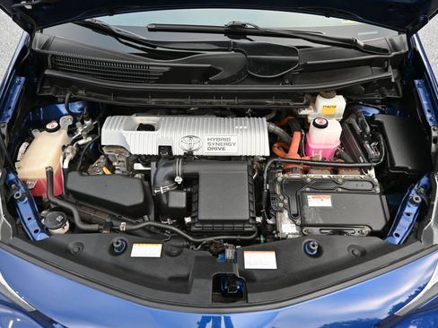 Used 2017 Toyota Prius V Three image 35