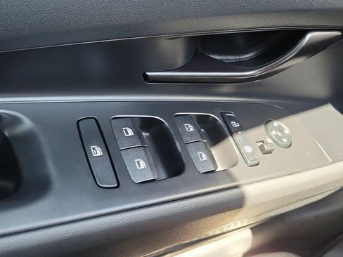 New 2026 Hyundai Elantra SEL Sport FWD image 17
