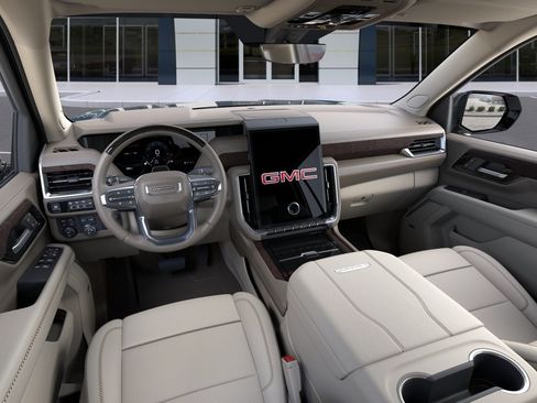New 2026 GMC Yukon Denali w/ Denali Reserve Package AWD/4WD image 16