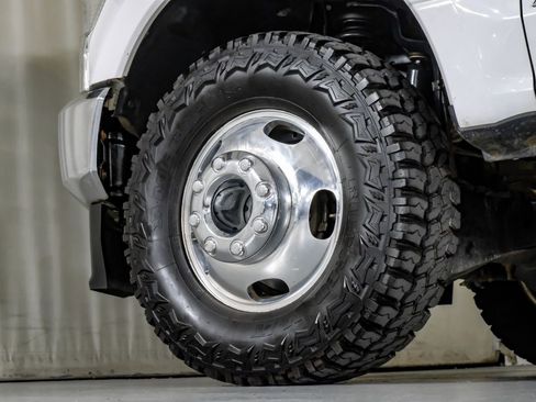 Used 2020 Ford F350 Lariat w/ Lariat Value Package image 53