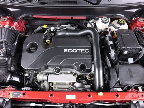 Used 2021 Chevrolet Equinox LT image 40