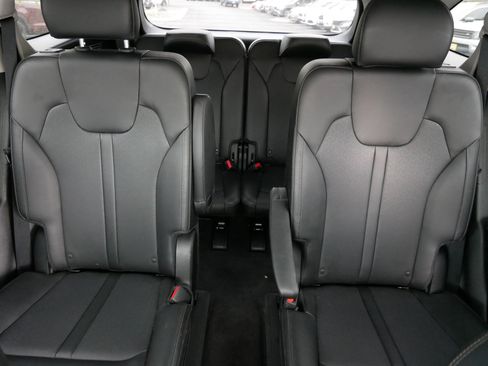 Used 2023 Kia Sorento SX image 13