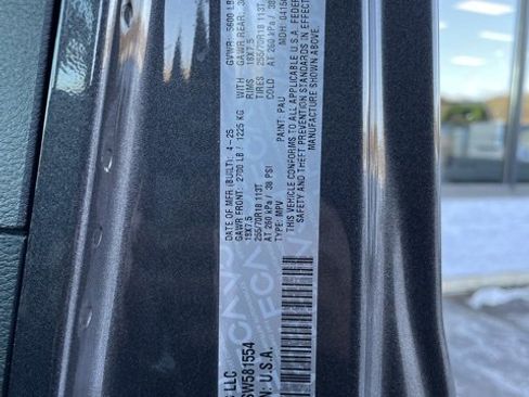 Used 2025 Jeep Wrangler Sahara image 35