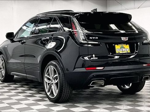 Used 2023 Cadillac XT4 Sport FWD image 2