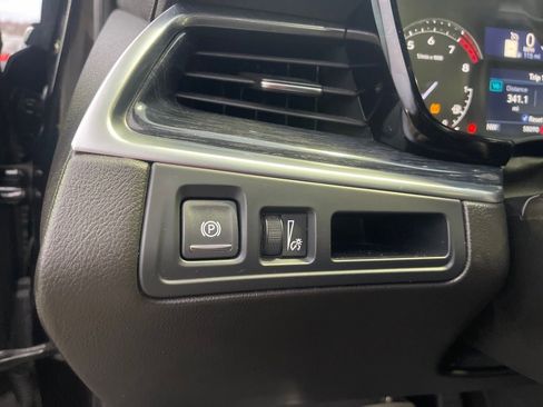 Used 2023 Cadillac XT5 Premium Luxury image 17