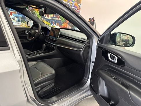 Used 2023 Jeep Compass High Altitude AWD/4WD image 53