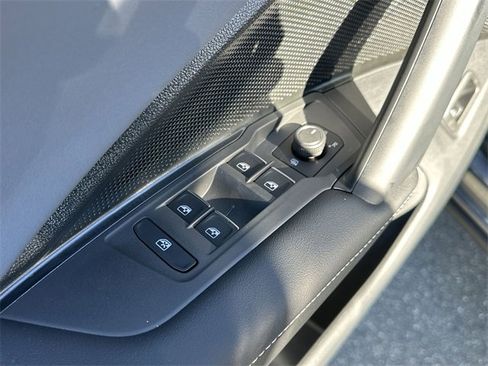 New 2026 Volkswagen Tiguan SE R-Line image 15