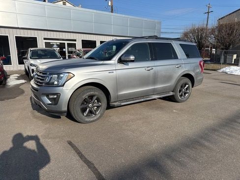 Used 2020 Ford Expedition XLT w/ Equipment Group 202A image 2