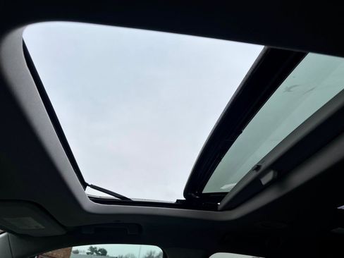 Used 2019 Chevrolet Traverse High Country image 32