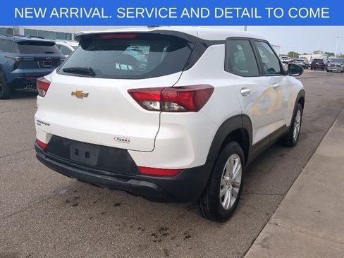 Used 2023 Chevrolet TrailBlazer LS AWD/4WD image 8