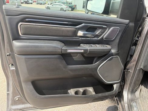 Used 2022 RAM 1500 Laramie AWD/4WD image 9