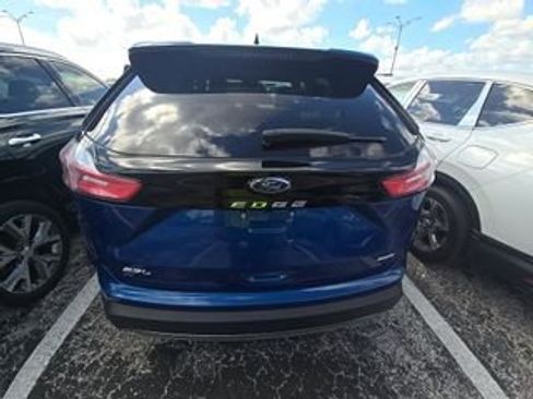 Used 2022 Ford Edge SEL w/ Convenience Package AWD/4WD image 6