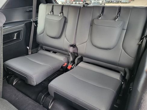 Used 2023 Lexus GX 460 Premium w/ Premium Package image 24