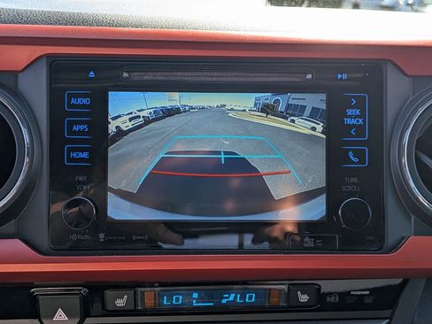 Used 2017 Toyota Tacoma 4x4 Double Cab image 19