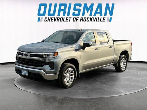 Used 2023 Chevrolet Silverado 1500 LT AWD/4WD image 2