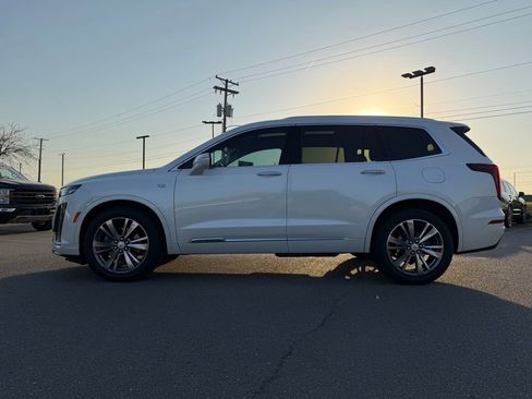 Used 2021 Cadillac XT6 Premium Luxury image 4