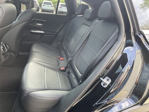 Certified 2025 Mercedes-Benz GLC 300 4MATIC w/ Driver Assistance Package image 41