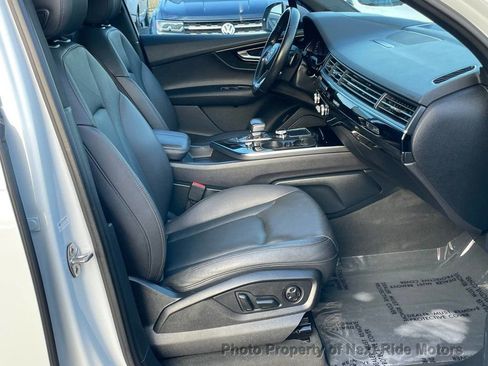 Used 2017 Audi Q7 3.0T Prestige w/ Prestige Package image 10