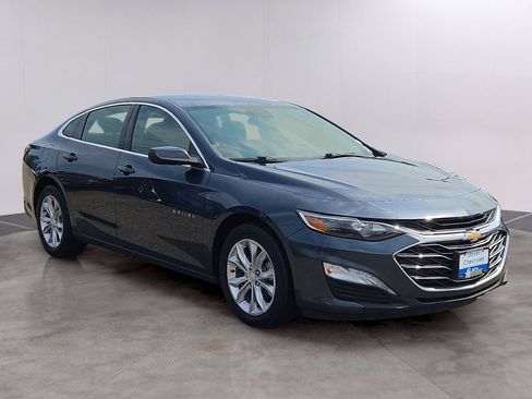 Used 2020 Chevrolet Malibu LT FWD image 3
