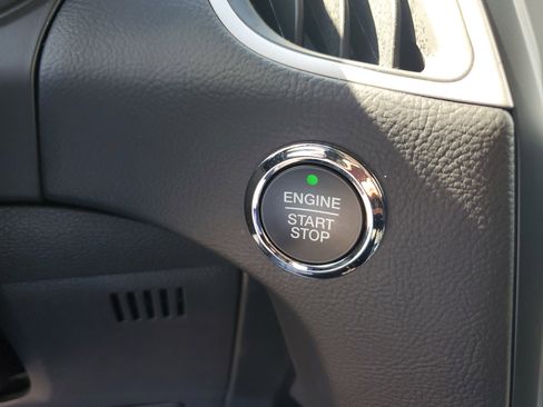 Certified 2024 Ford Edge SE w/ Black Appearance Package image 22