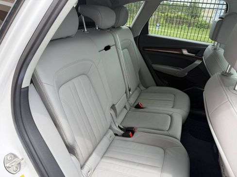 Used 2018 Audi Q5 2.0T Premium Plus AWD/4WD image 16