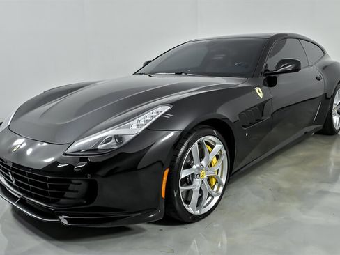 Used 2018 Ferrari GTC4Lusso T RWD image 6