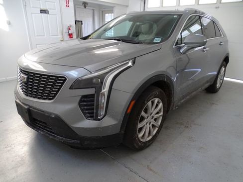 Certified 2023 Cadillac XT4 Luxury w/ Cold Weather Package image 18