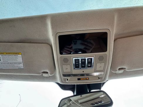 Used 2017 Jaguar XJ L Portfolio image 35