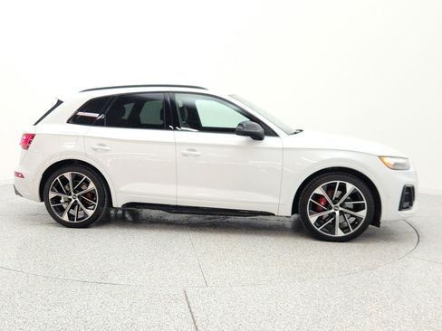 Used 2024 Audi SQ5 Prestige AWD/4WD image 4