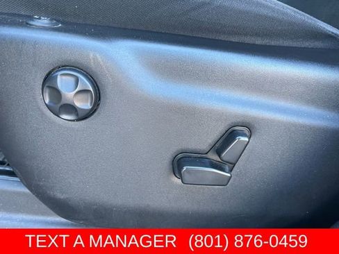 Used 2022 Dodge Durango SXT w/ Anodized Platinum Package AWD/4WD image 13