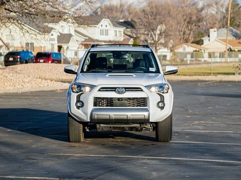 Used 2022 Toyota 4Runner TRD Off-Road Premium image 2