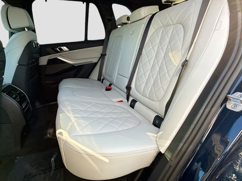 New 2026 BMW X5 xDrive40i w/ Executive Package image 21