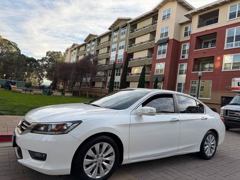 Used 2015 Honda Accord EX image 2