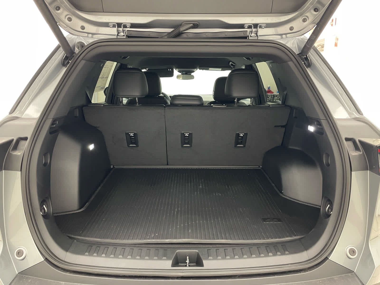 New 2027 Chevrolet Equinox LT w/ Convenience Package II AWD/4WD image 13