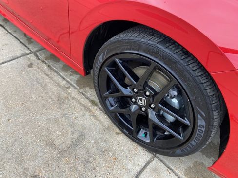 Used 2025 Honda Civic Sport image 32