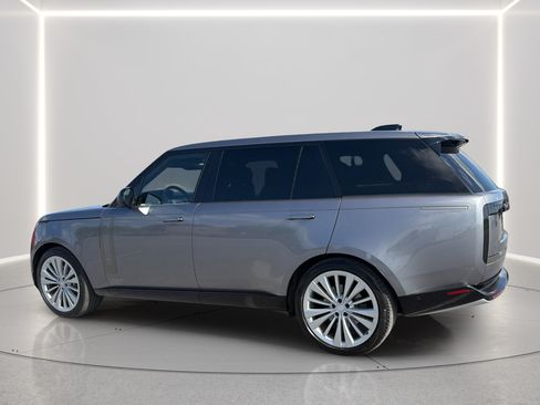 Used 2024 Land Rover Range Rover Long Wheelbase SE AWD/4WD image 8