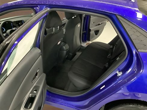 Used 2025 Hyundai Elantra Sport image 11