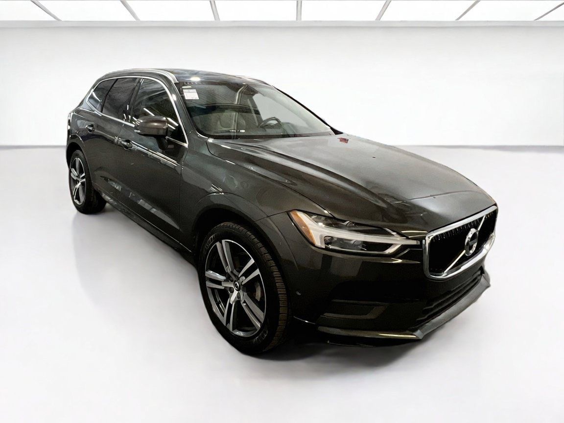 Used 2018 Volvo XC60 T5 Momentum w/ Convenience Package AWD/4WD image 3