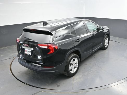 Used 2024 GMC Terrain SLE AWD/4WD image 31