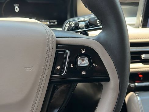 Certified 2024 Lincoln Aviator 2WD w/ Premium Package image 20