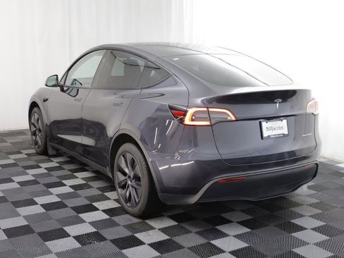 Used 2024 Tesla Model Y Long Range AWD/4WD image 19